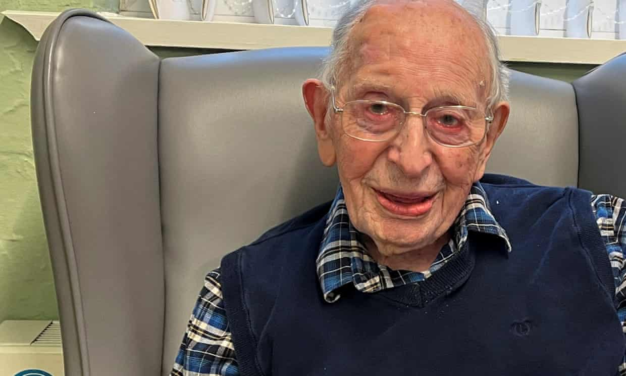 Cụ ông lớn tuổi nhất thế giới qua đời, thọ 112 tuổi