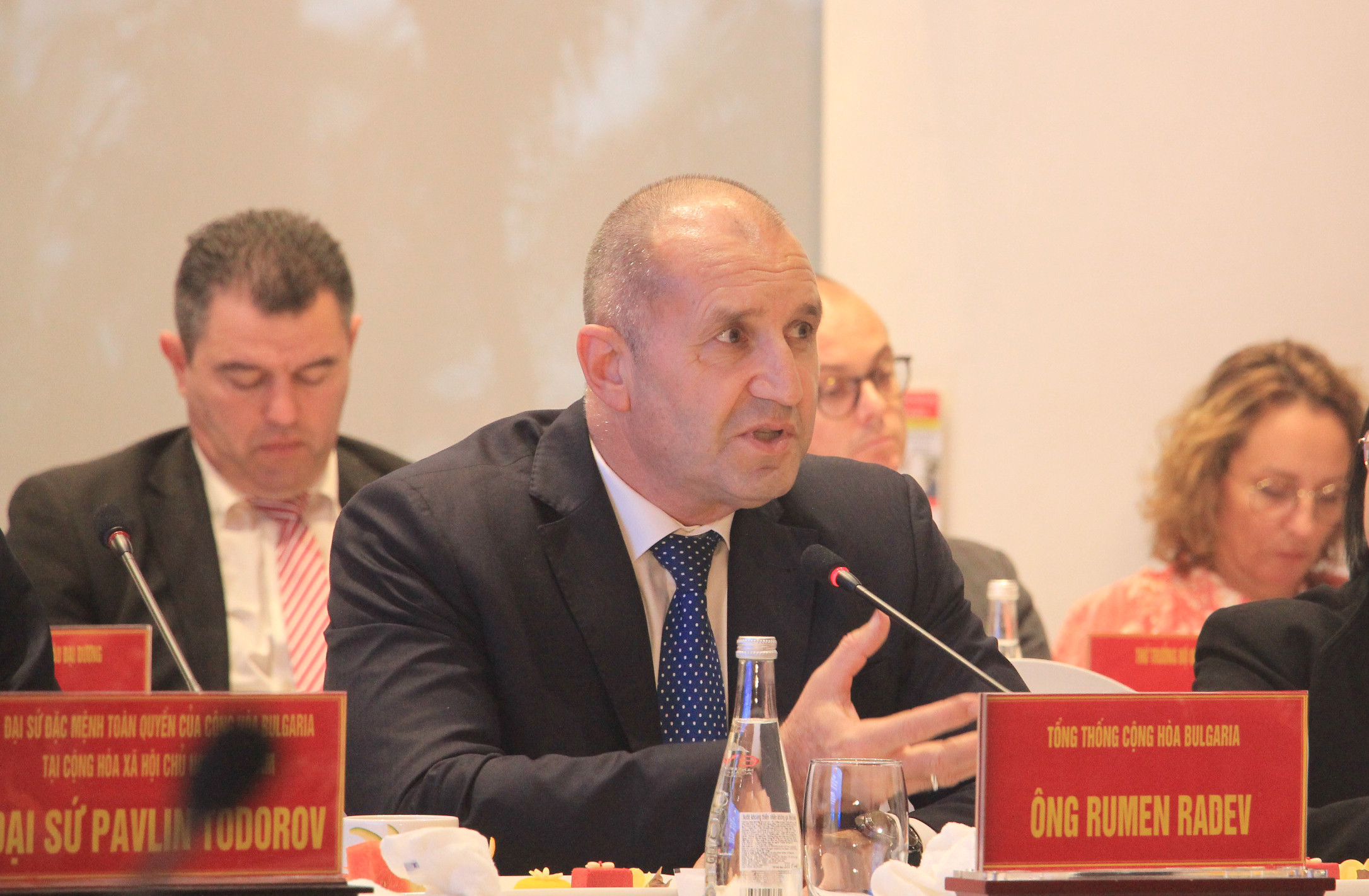 Tổng thống Bulgaria thăm nhà máy VinFast Hải Phòng