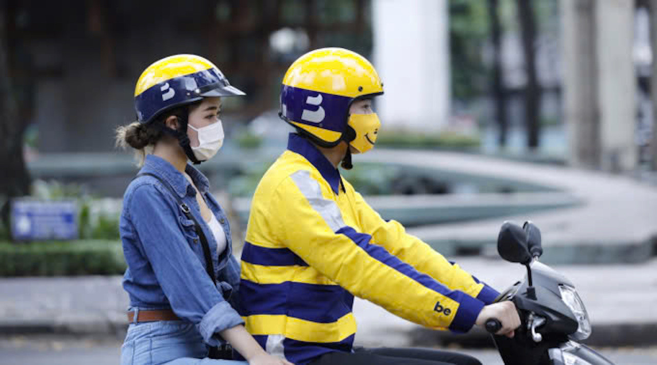 Hà Nội đề xuất xe ôm phải đeo 'thẻ hành nghề'