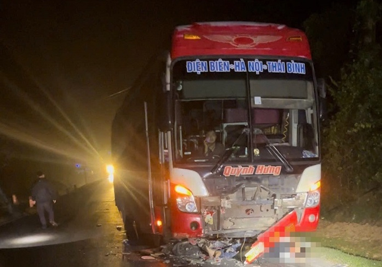 Tạm giữ 2 tài xế trong 2 vụ tai nạn làm 6 thanh, thiếu niên tử vong ở Hòa Bình