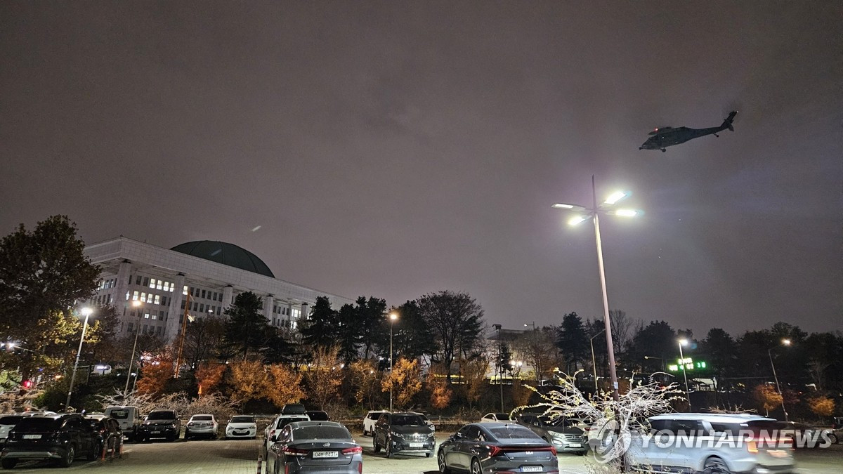 Những hình ảnh Hàn Quốc thiết quân luật tối 3/12