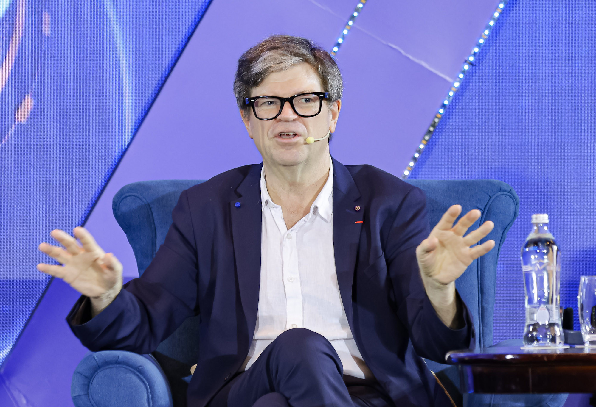 'AI sẽ chẩn đoán, điều trị cho bệnh nhân nhanh như công nghiệp lắp ráp ô tô'