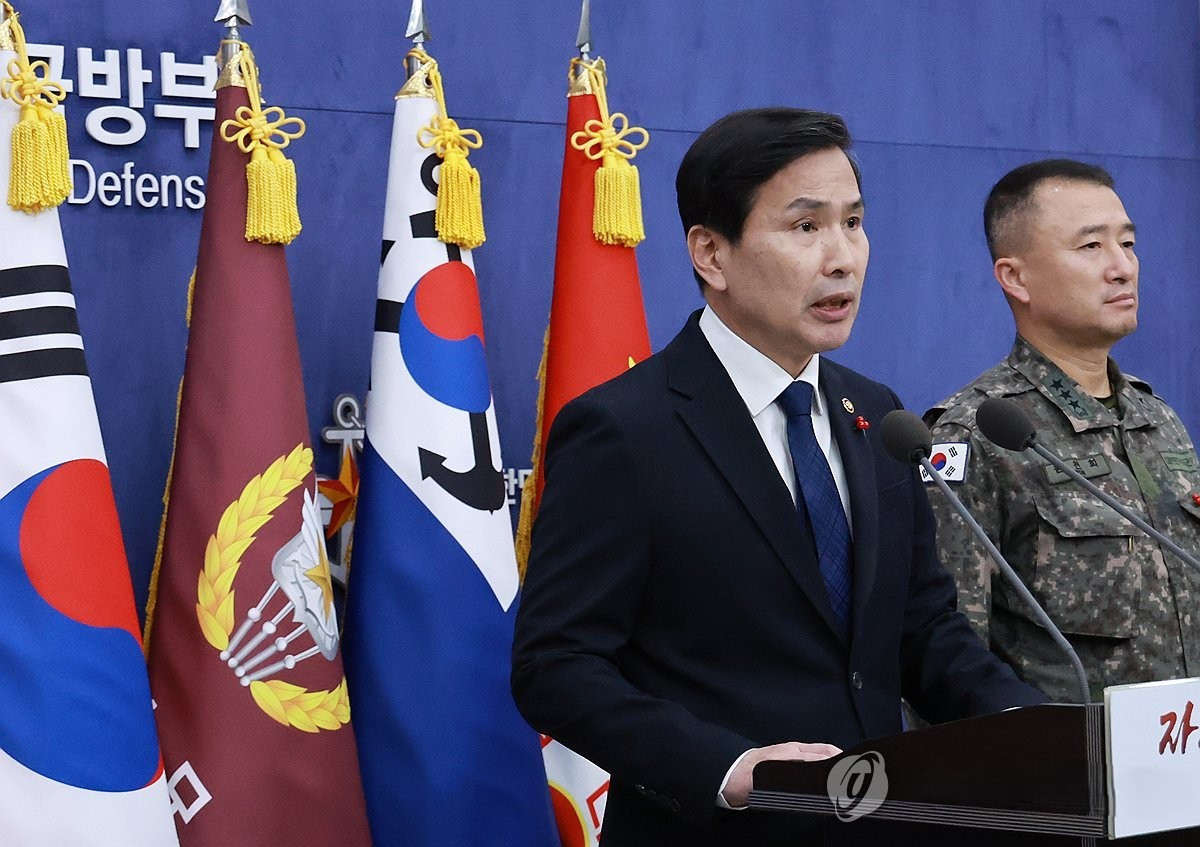 Hàn Quốc đình chỉ 3 tướng lĩnh liên quan lệnh thiết quân luật