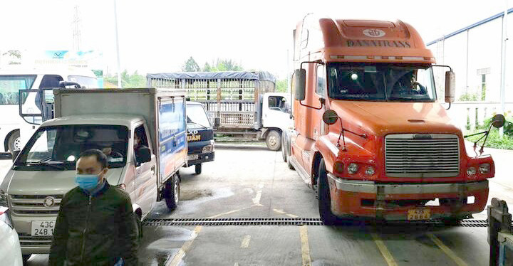 Mạo danh nhân viên trung tâm đăng kiểm lừa chủ xe chuyển tiền