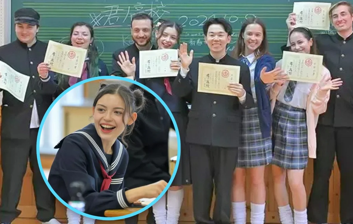 Khách du lịch trả tiền để đóng vai học sinh Nhật Bản