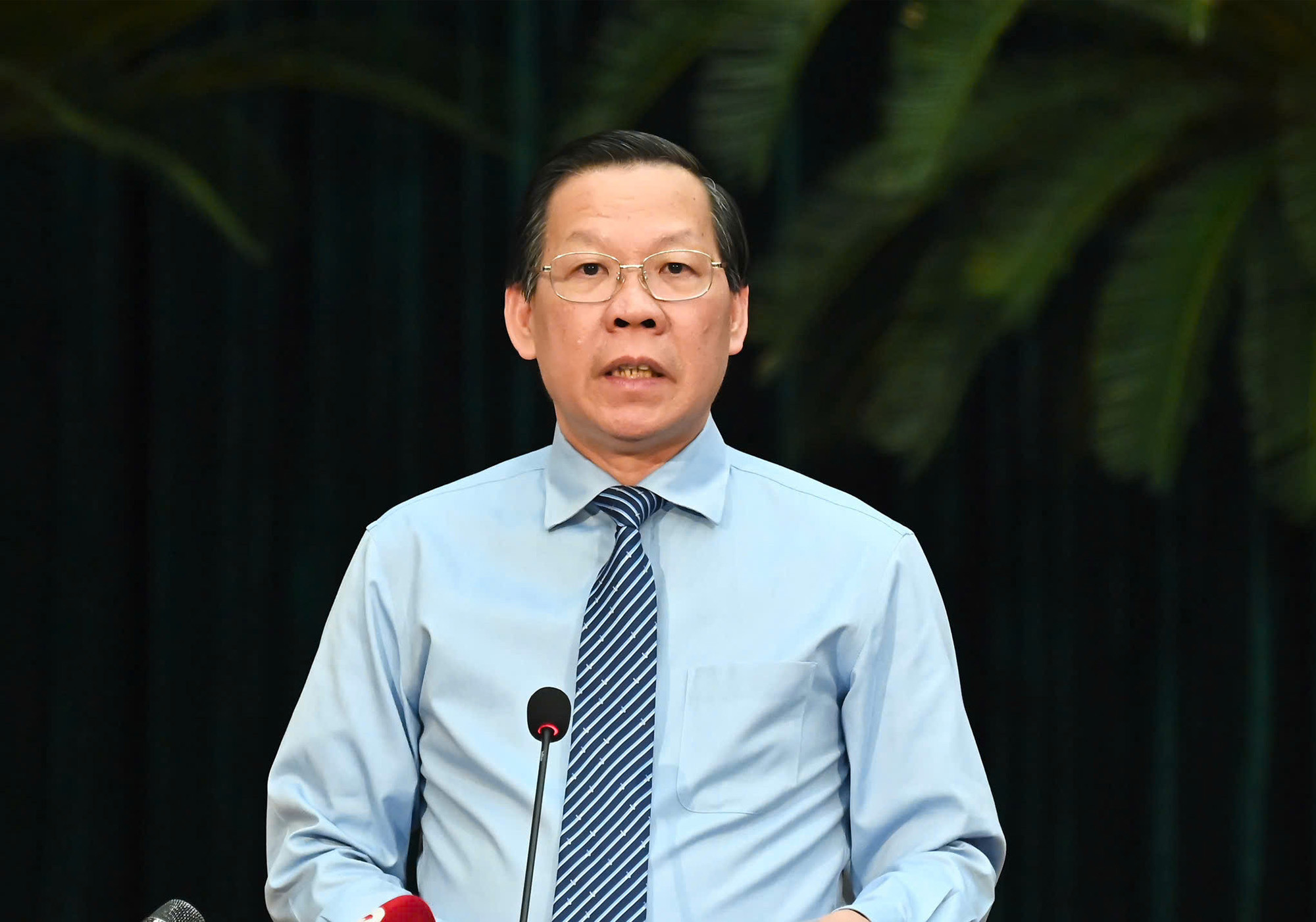 Chủ tịch TP.HCM yêu cầu 5 'rõ' để đạt tăng trưởng GRDP trên 10% năm 2025