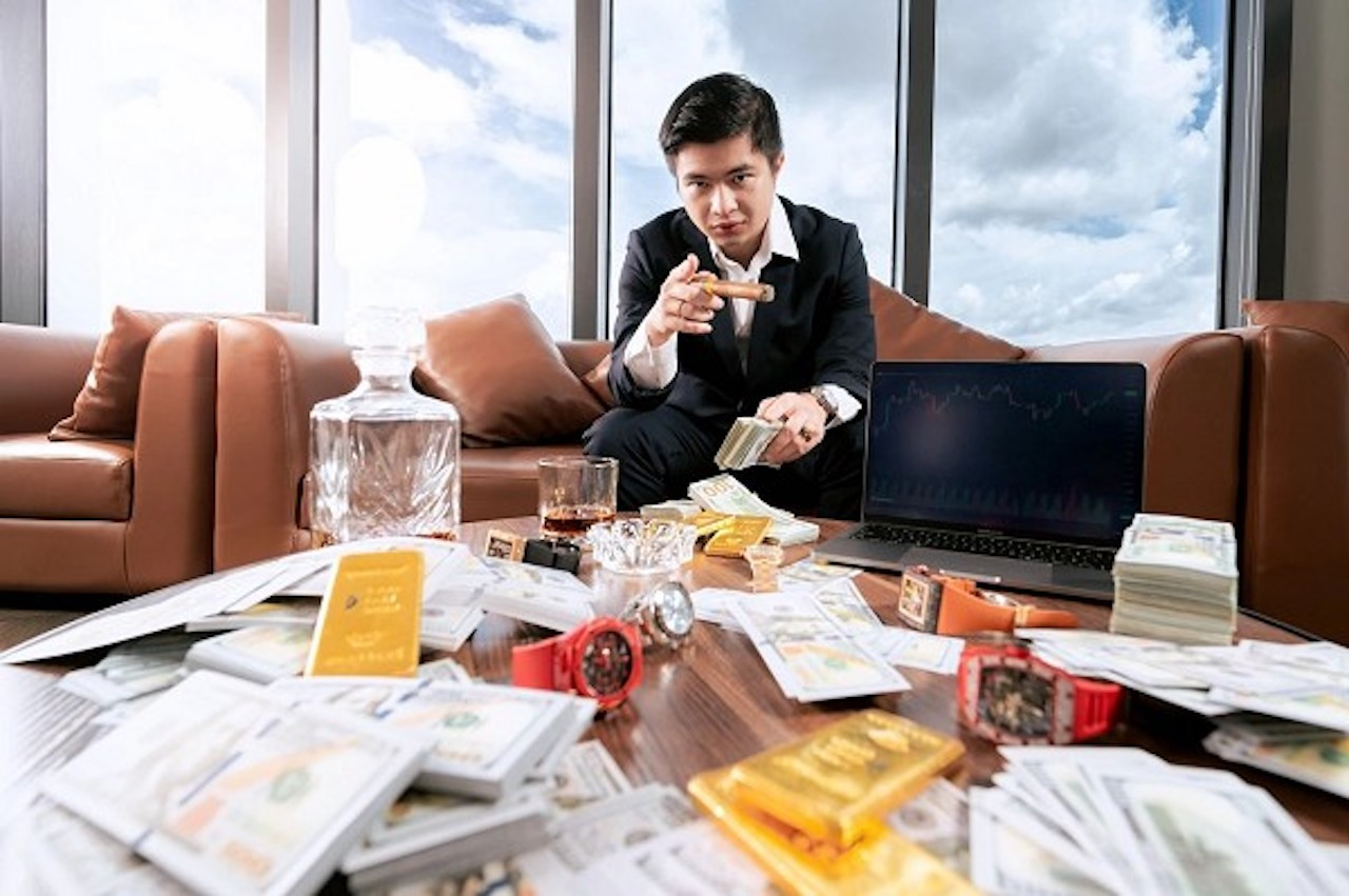 Mr Pips 'phông bạt' hình ảnh, lừa ít nhất 50 triệu USD của 2.661 người