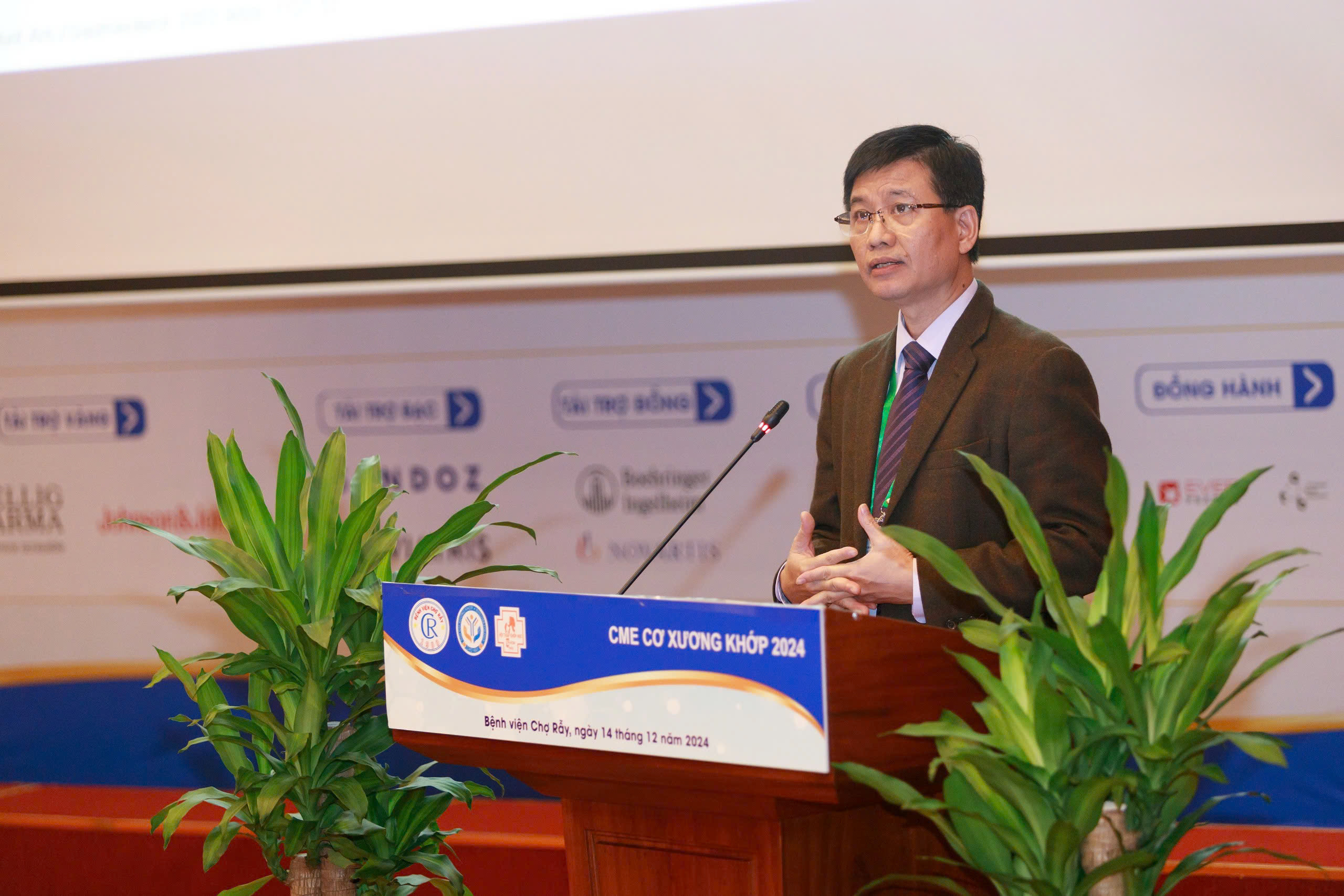 Nâng cao kiến thức trong chẩn đoán và điều trị bệnh lý cơ xương khớp 