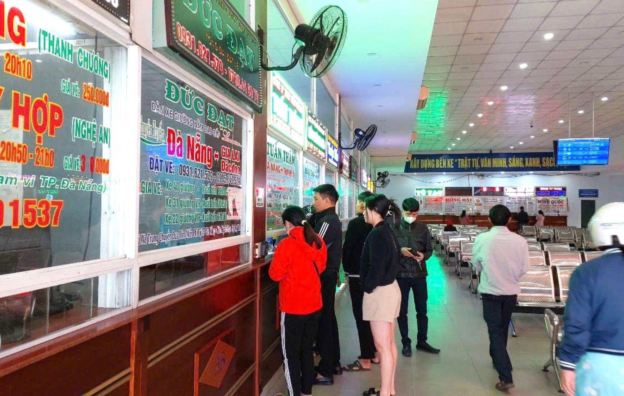 ‘Cháy’ vé xe Tết, Đà Nẵng lên phương án không để khách phải đón Giao thừa ở bến