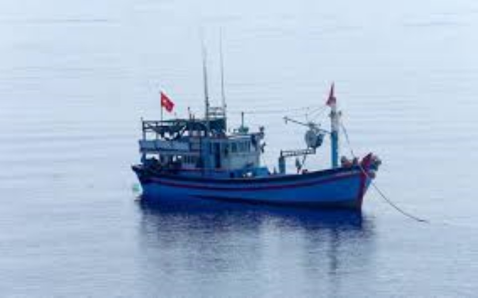 Tàu cá ở Phú Yên mất liên lạc, 4 người mất tích