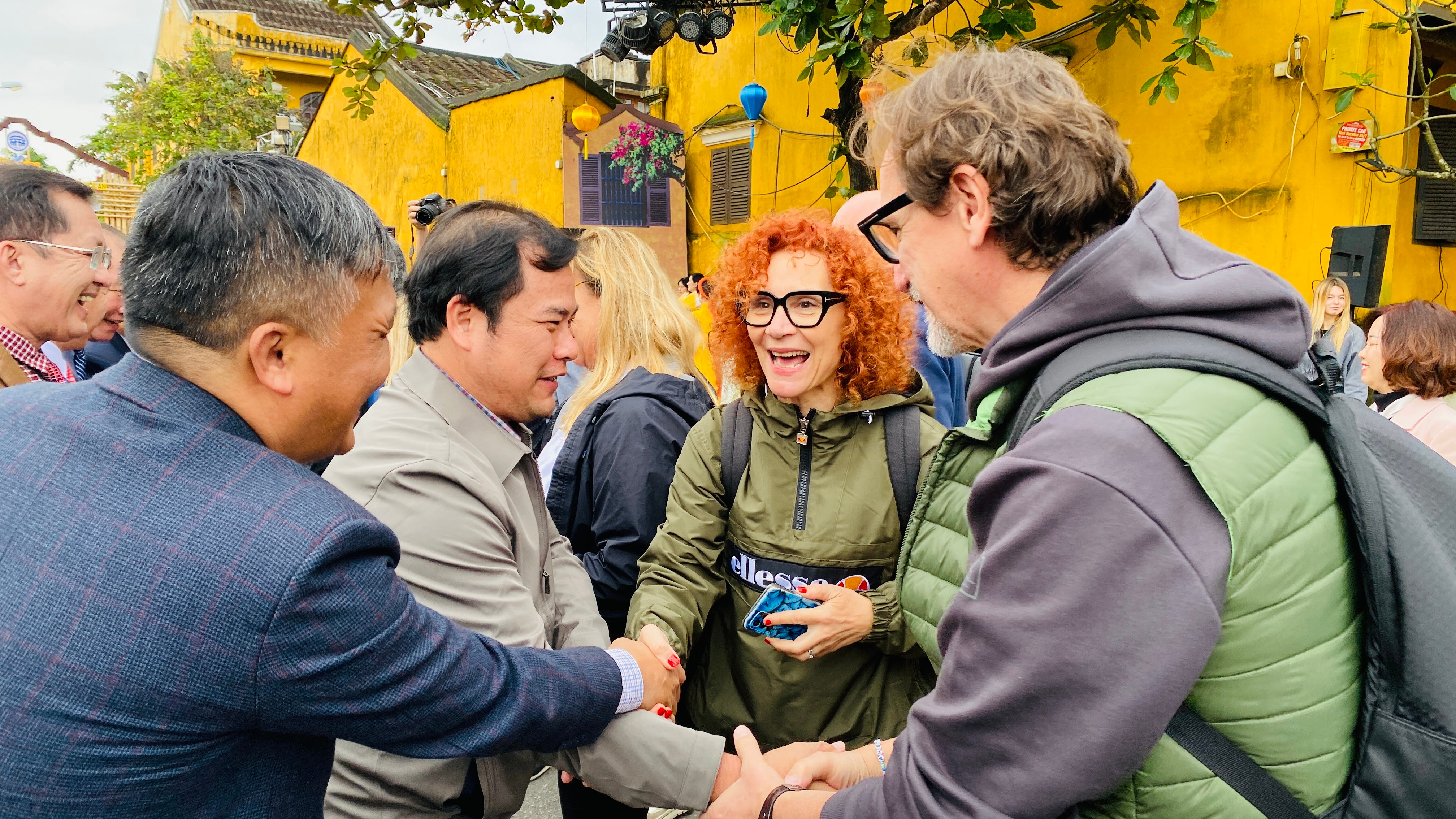 18 du khách Ý xông đất phố cổ Hội An