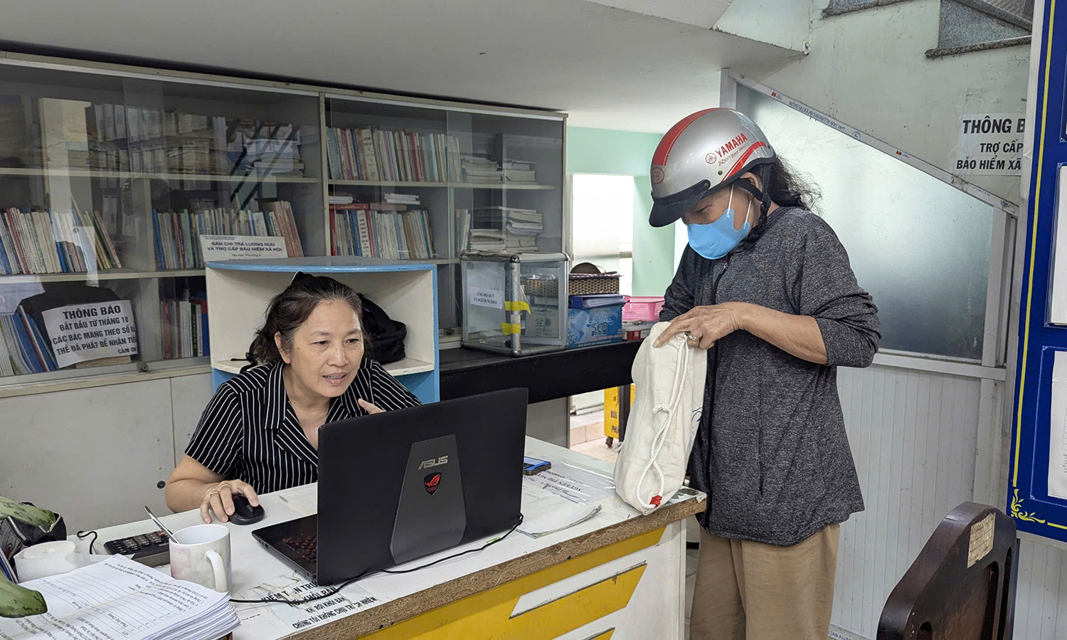 Ngày đầu các phường mới sáp nhập ở TP.HCM: 'Vào việc ngay để phục vụ người dân'