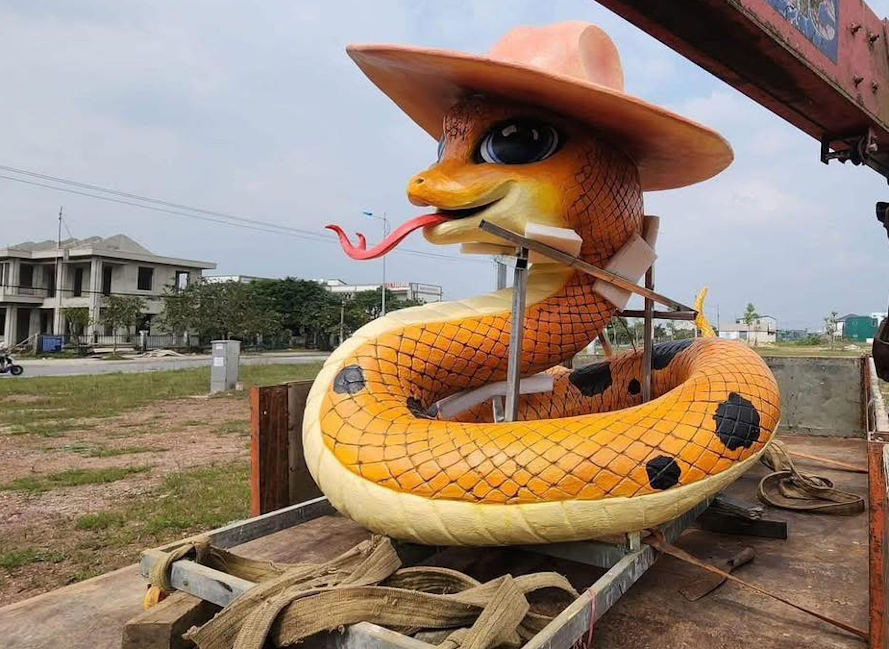 Lộ diện linh vật rắn đang gây sốt mạng ở Quảng Trị