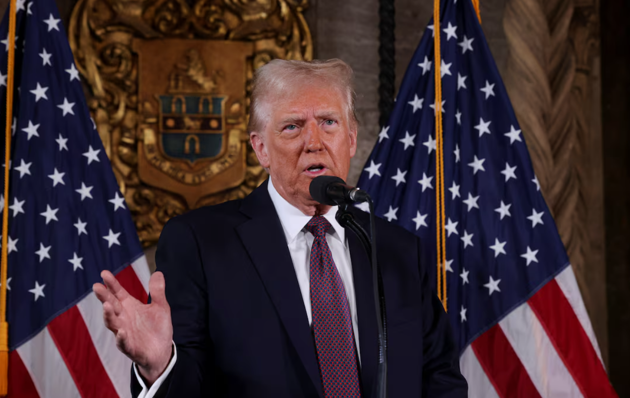 Ông Trump không loại trừ dùng quân sự kiểm soát Greenland, kênh Panama