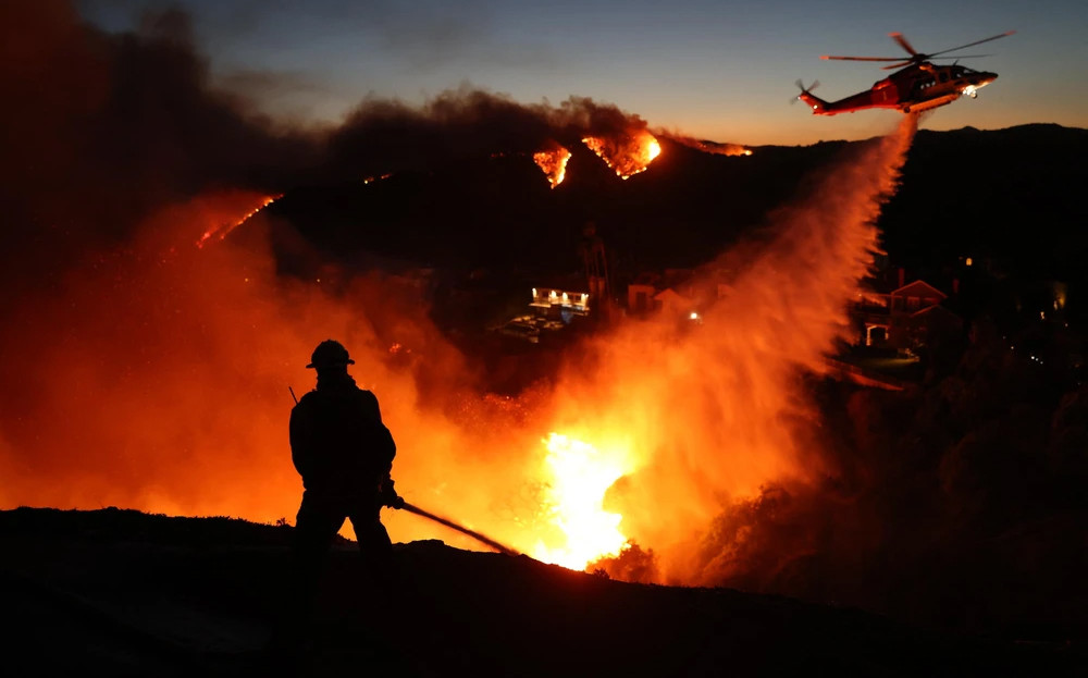 Ukraine đề nghị hỗ trợ chữa cháy ở California
