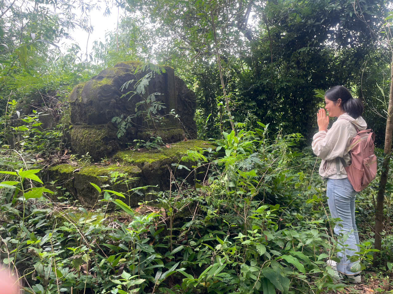 Bí ẩn 450 ngôi mộ cổ trên núi A Man ở Phú Yên