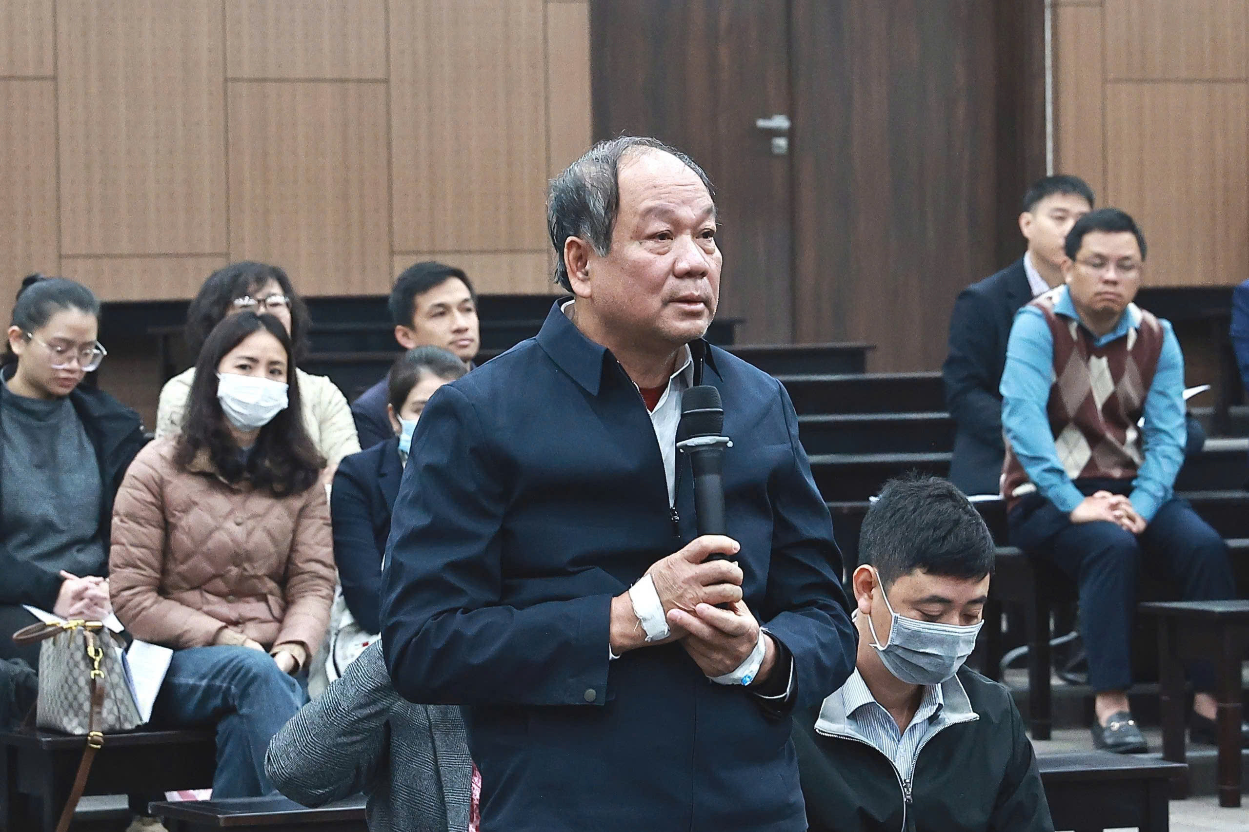 Cựu Bộ trưởng Mai Tiến Dũng lĩnh 2 năm 6 tháng tù treo