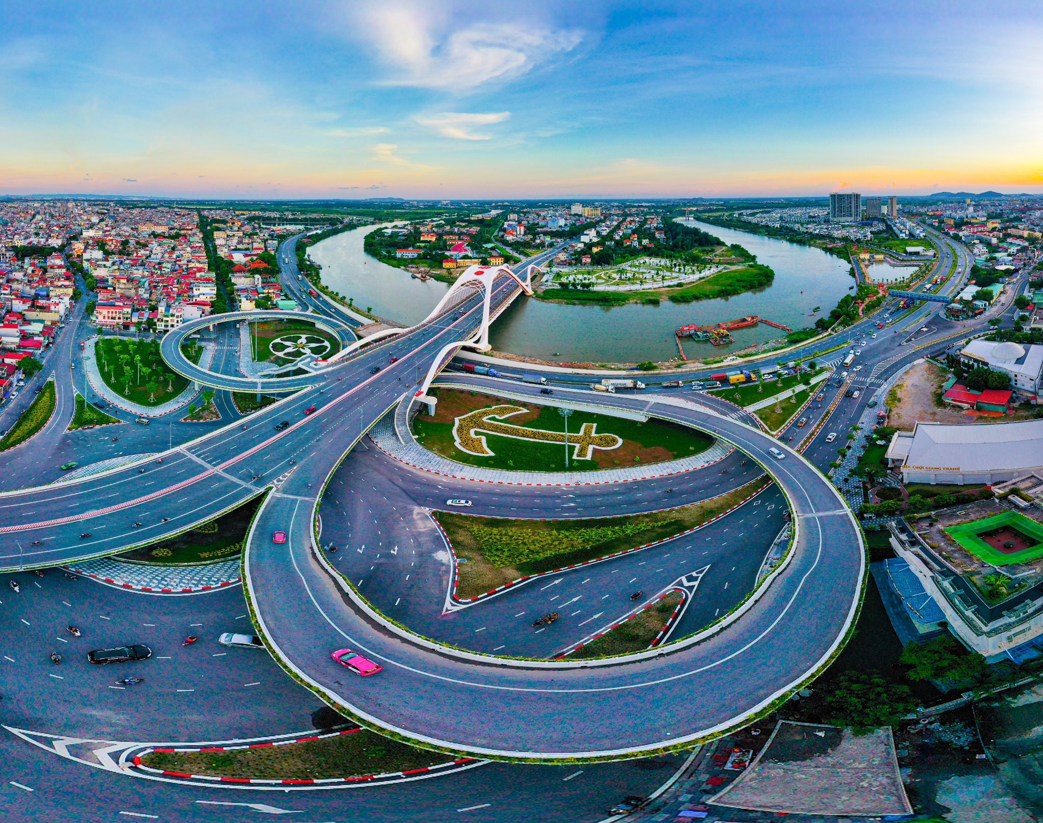 Hải Phòng được phong danh hiệu 'Thành phố Anh hùng'