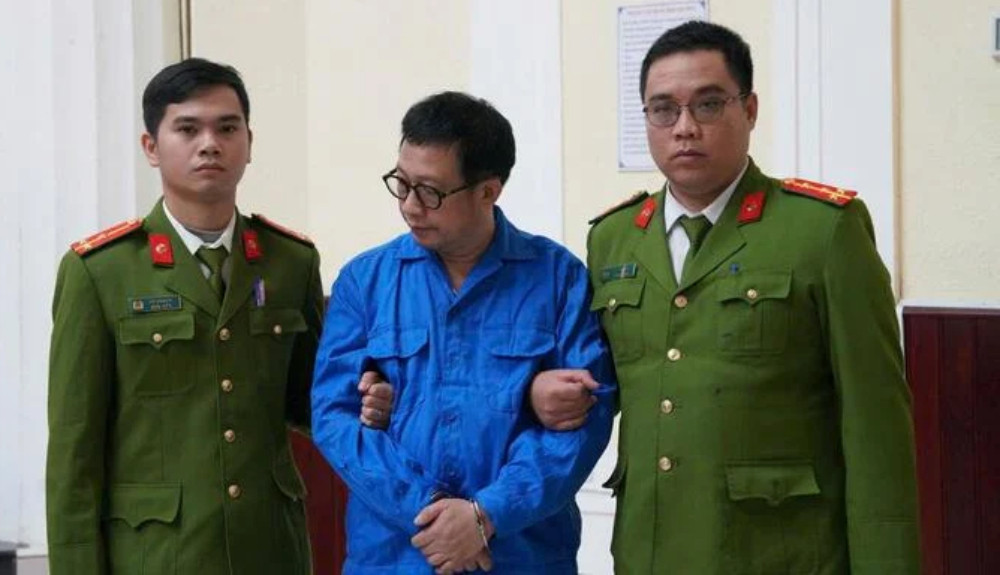 Giám đốc Đại học Huế cùng cấp dưới chiếm đoạt 2,6 tỷ đồng của sinh viên