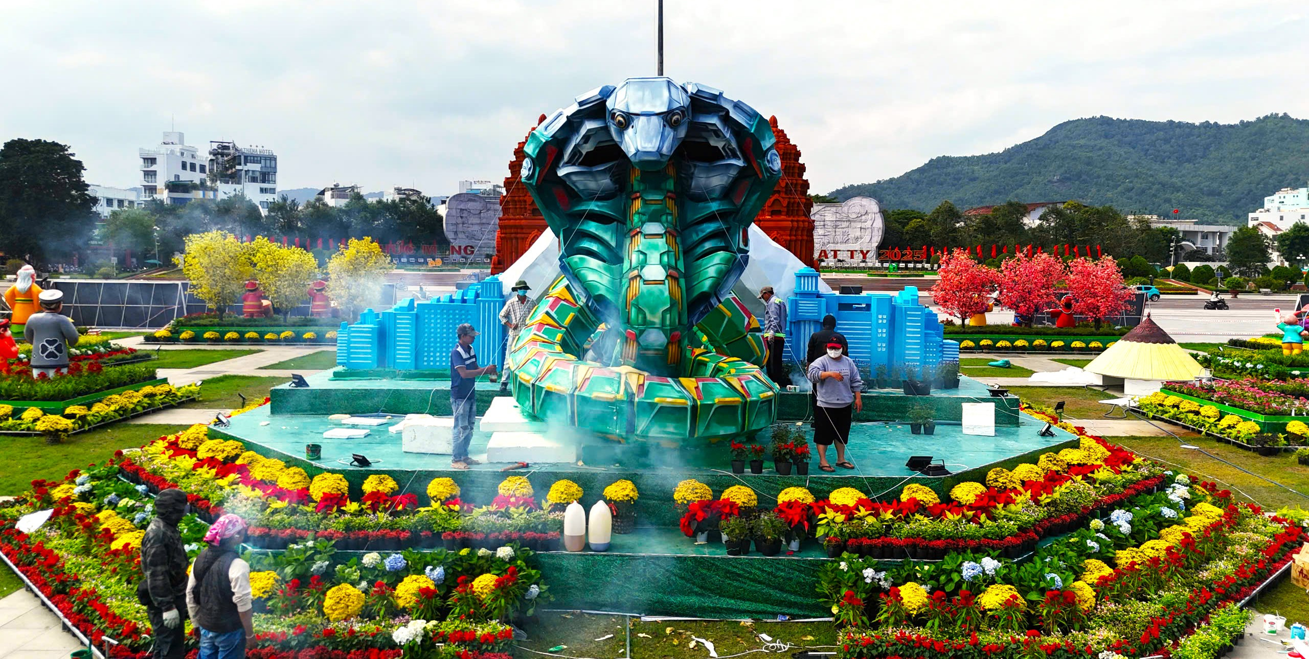 Rắn công nghệ cùng cụm linh vật của Bình Định có gì đặc biệt?