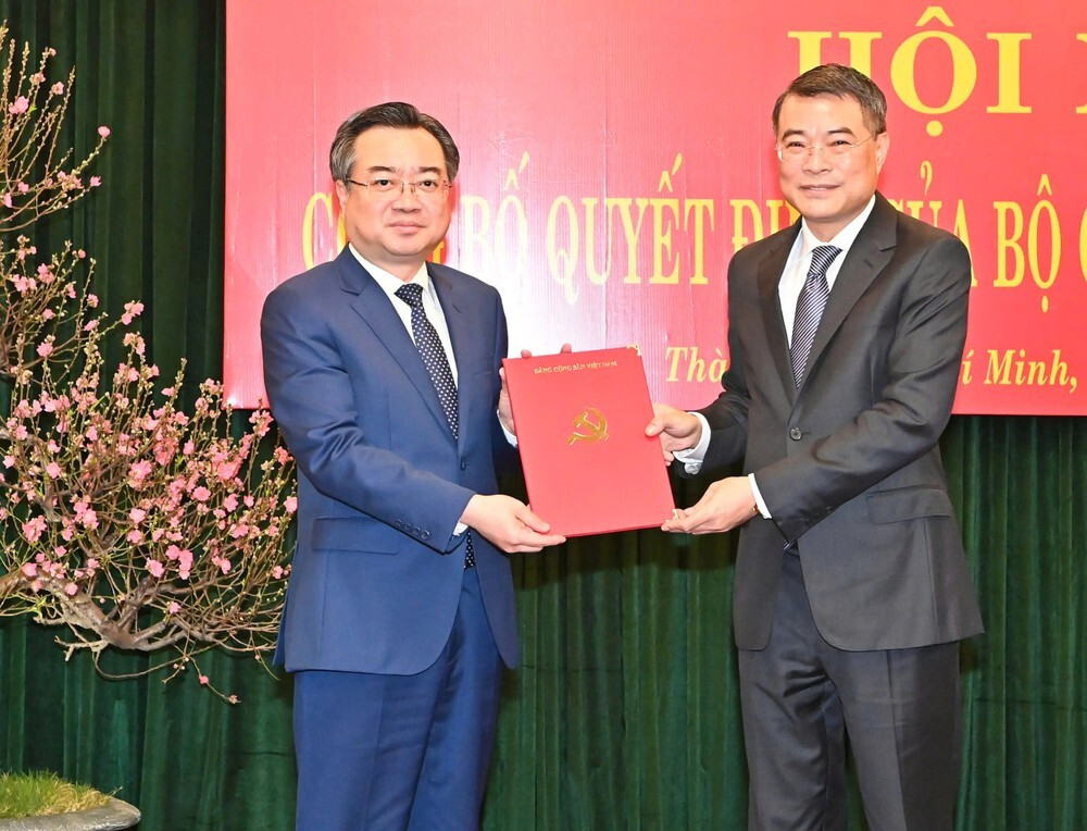 Bộ trưởng Xây dựng làm Phó Bí thư Thường trực Thành ủy TP.HCM