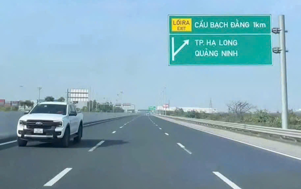 Xử phạt nữ tài xế lái ô tô đi ngược chiều trên cao tốc Hà Nội - Hải Phòng