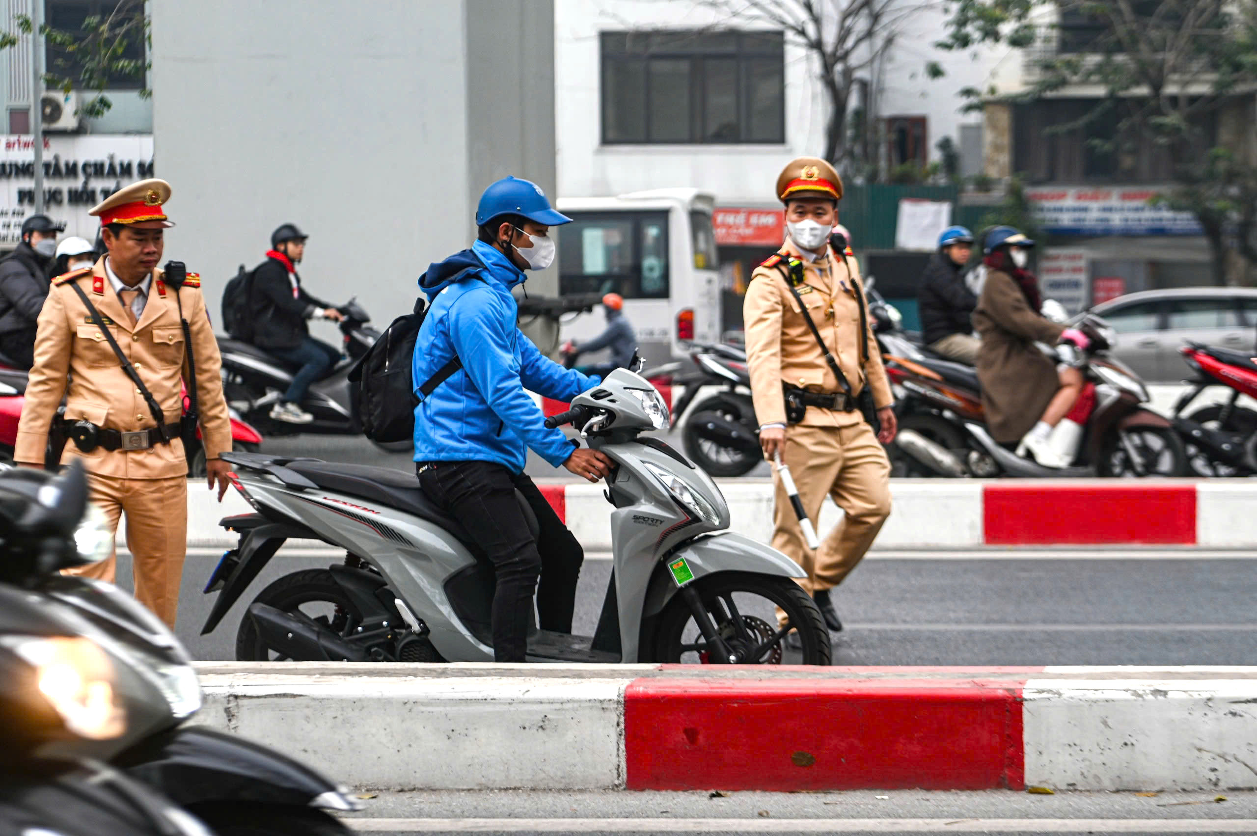 CSGT toàn quốc tập trung xử lý vi phạm nồng độ cồn, vượt đèn đỏ, đua xe