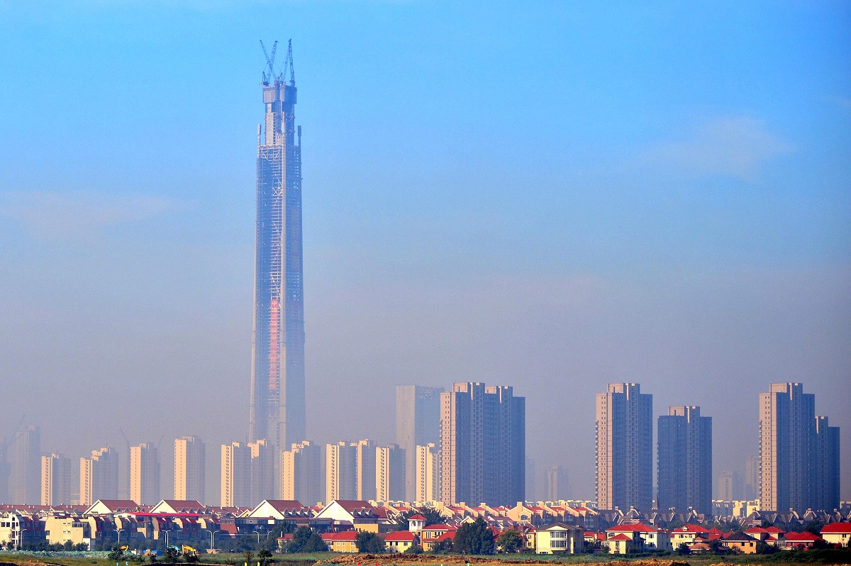 Những tòa nhà chọc trời bị bỏ hoang ở châu Á