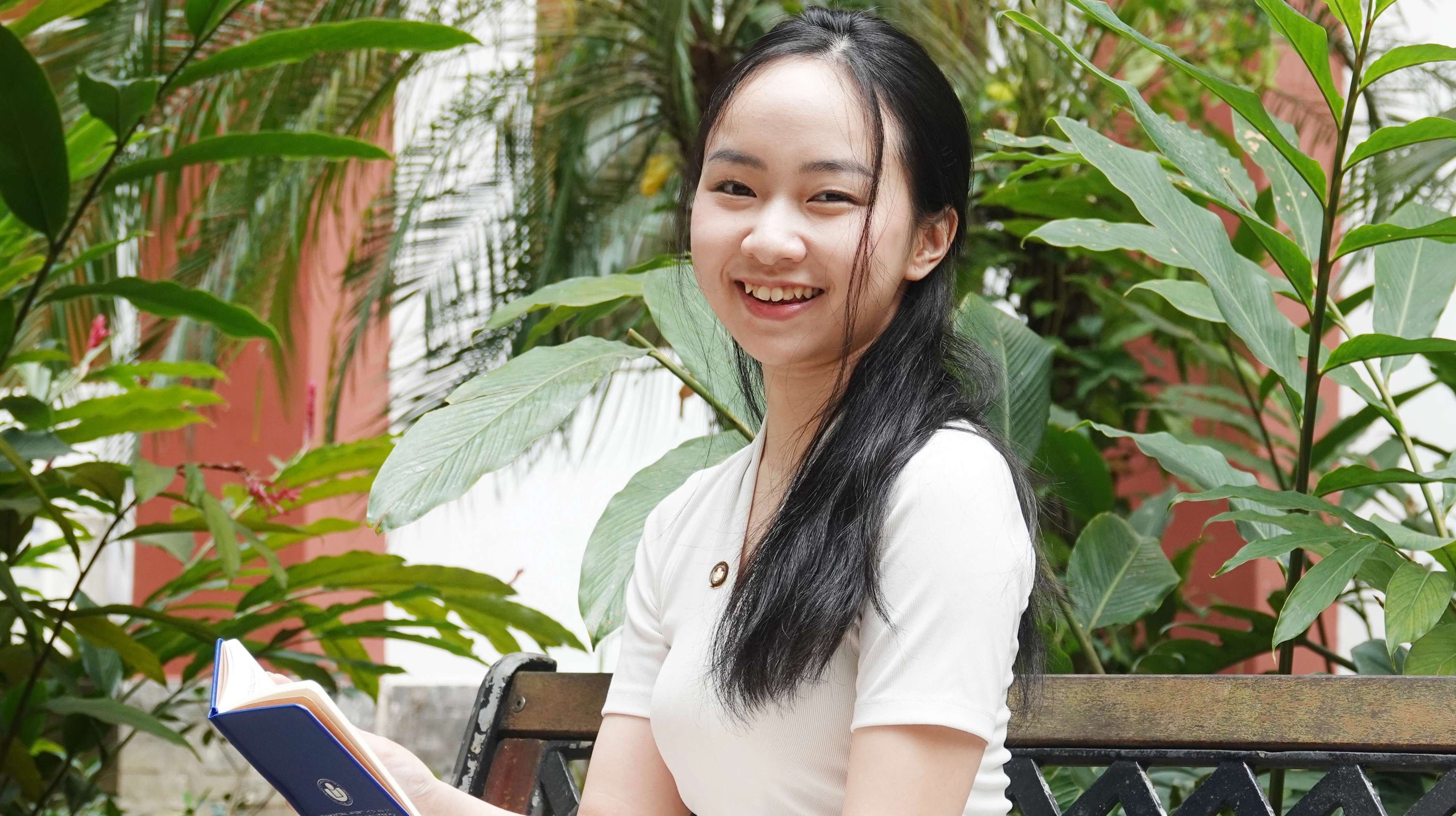 Cô gái mang họ Tôn Nữ giành học bổng 8 tỷ đồng lên thẳng tiến sĩ