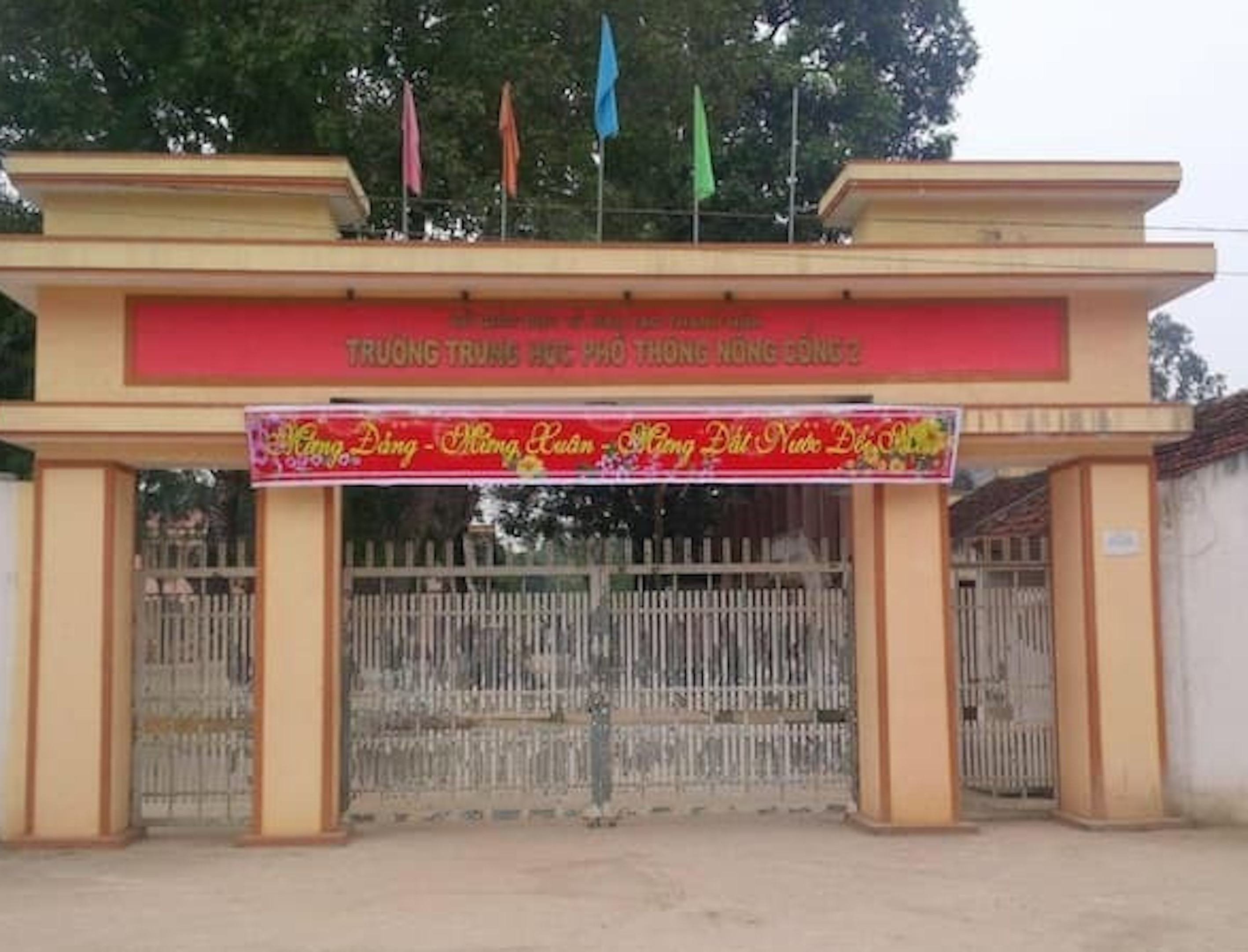 Nam sinh ở Thanh Hoá bị đâm trọng thương