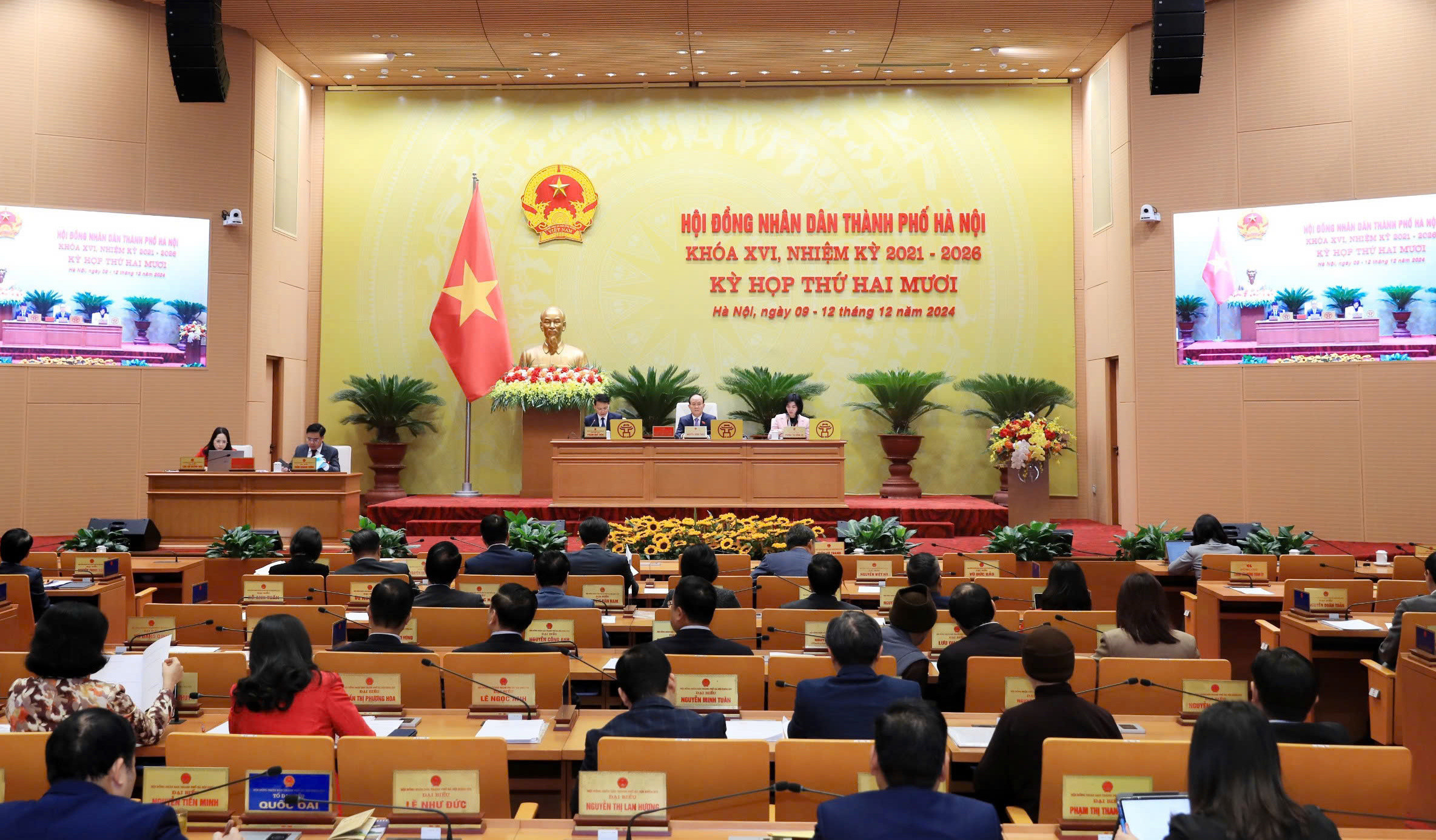 Hà Nội sắp họp bàn công tác cán bộ, chính sách hỗ trợ sau sắp xếp bộ máy