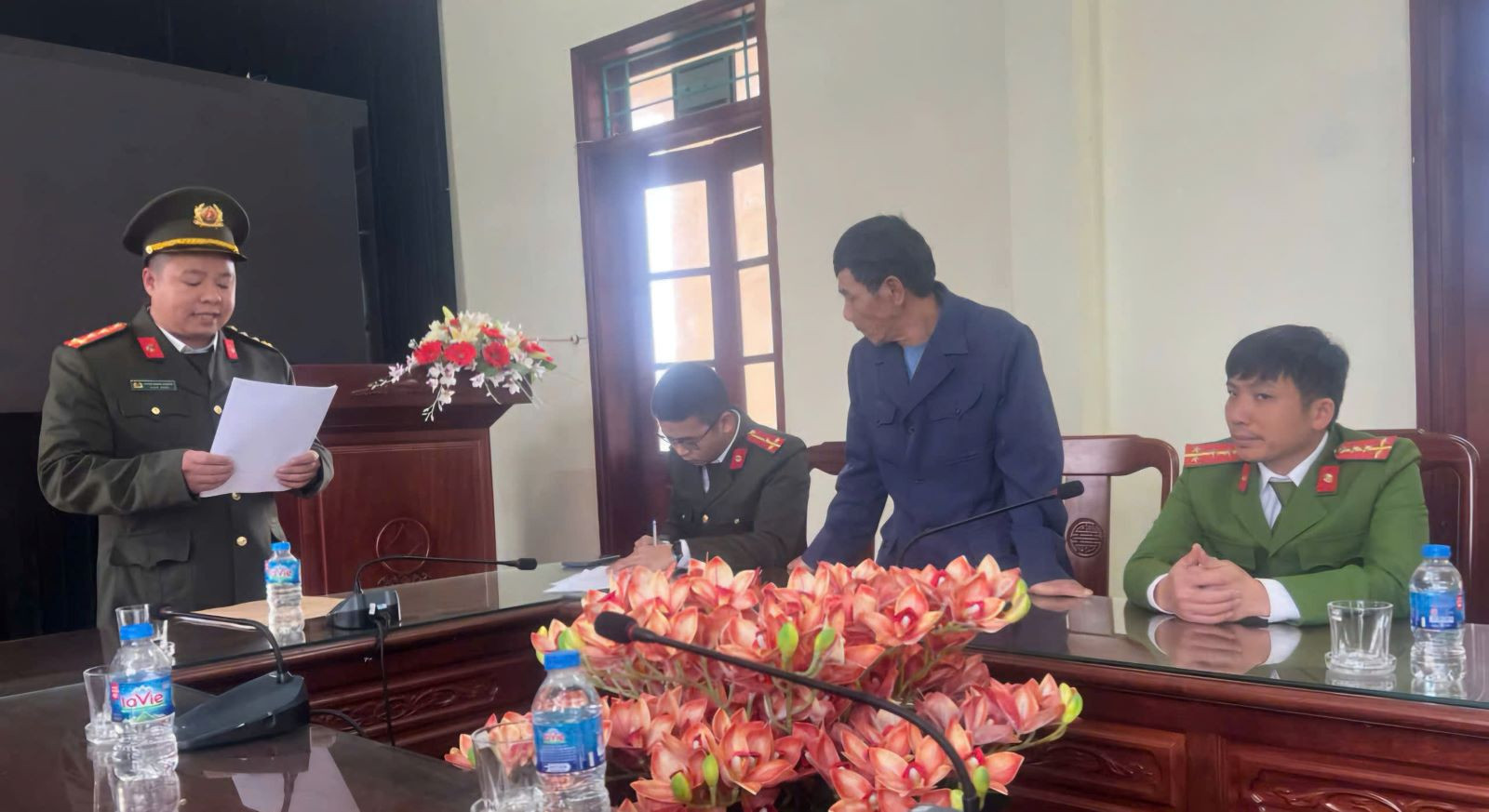 Khởi tố 2 người sử dụng giấy tờ giả để hưởng chế độ ở Thái Bình