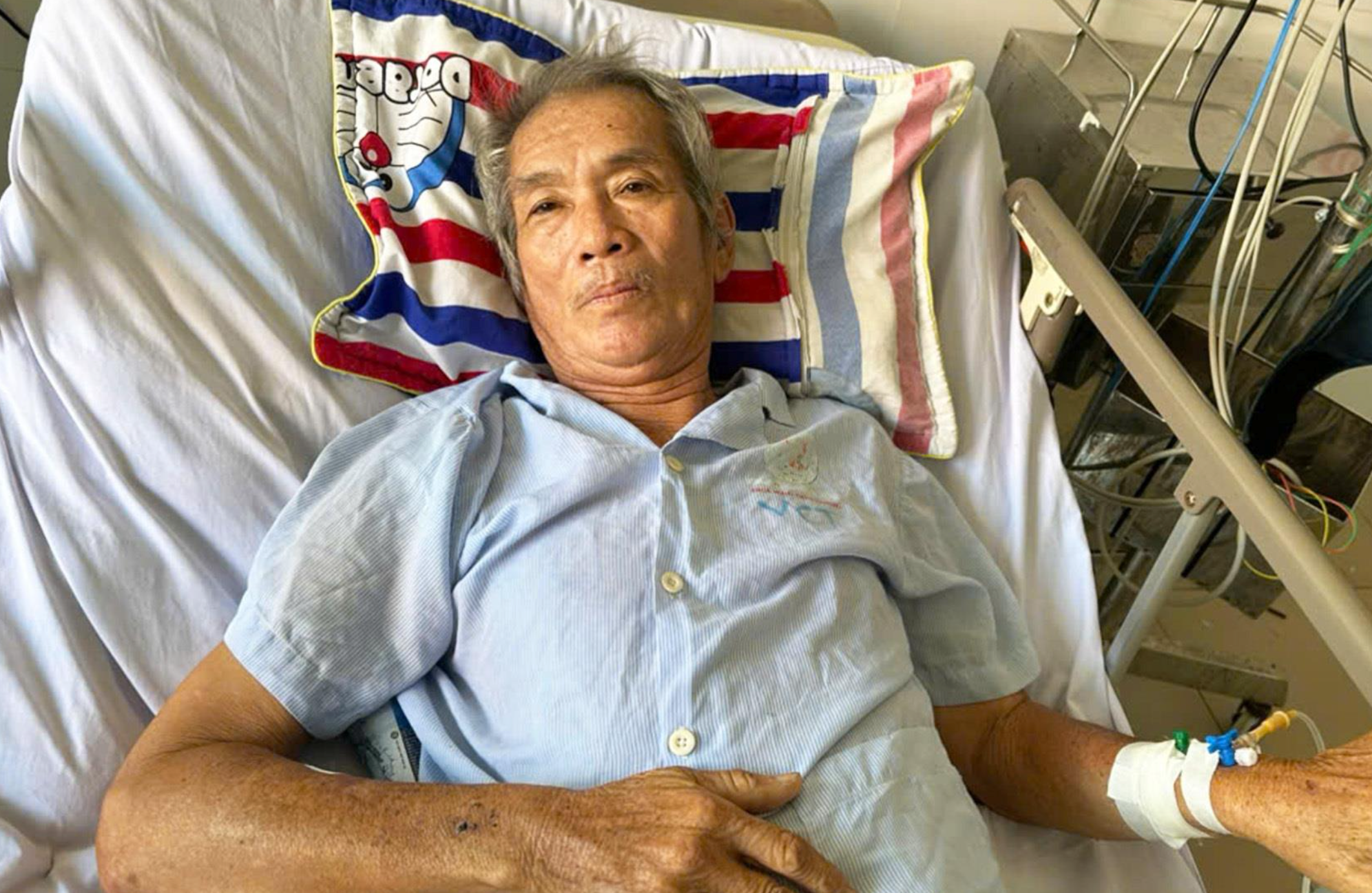  Cú ngã đẩy người đàn ông chạy xe ôm mưu sinh vào cảnh khốn cùng