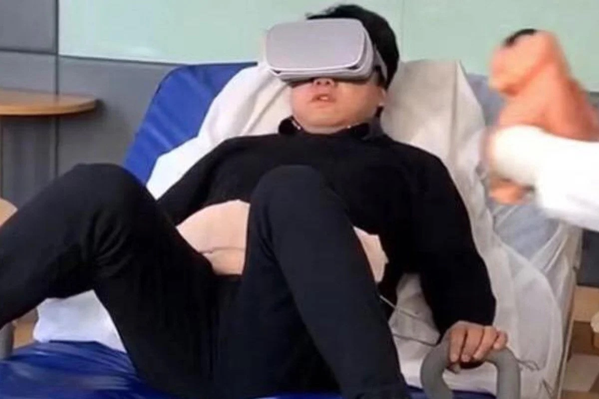 Bị nhà gái ép trải nghiệm đau đẻ suốt 3 tiếng, chàng trai phải cắt bỏ ruột non