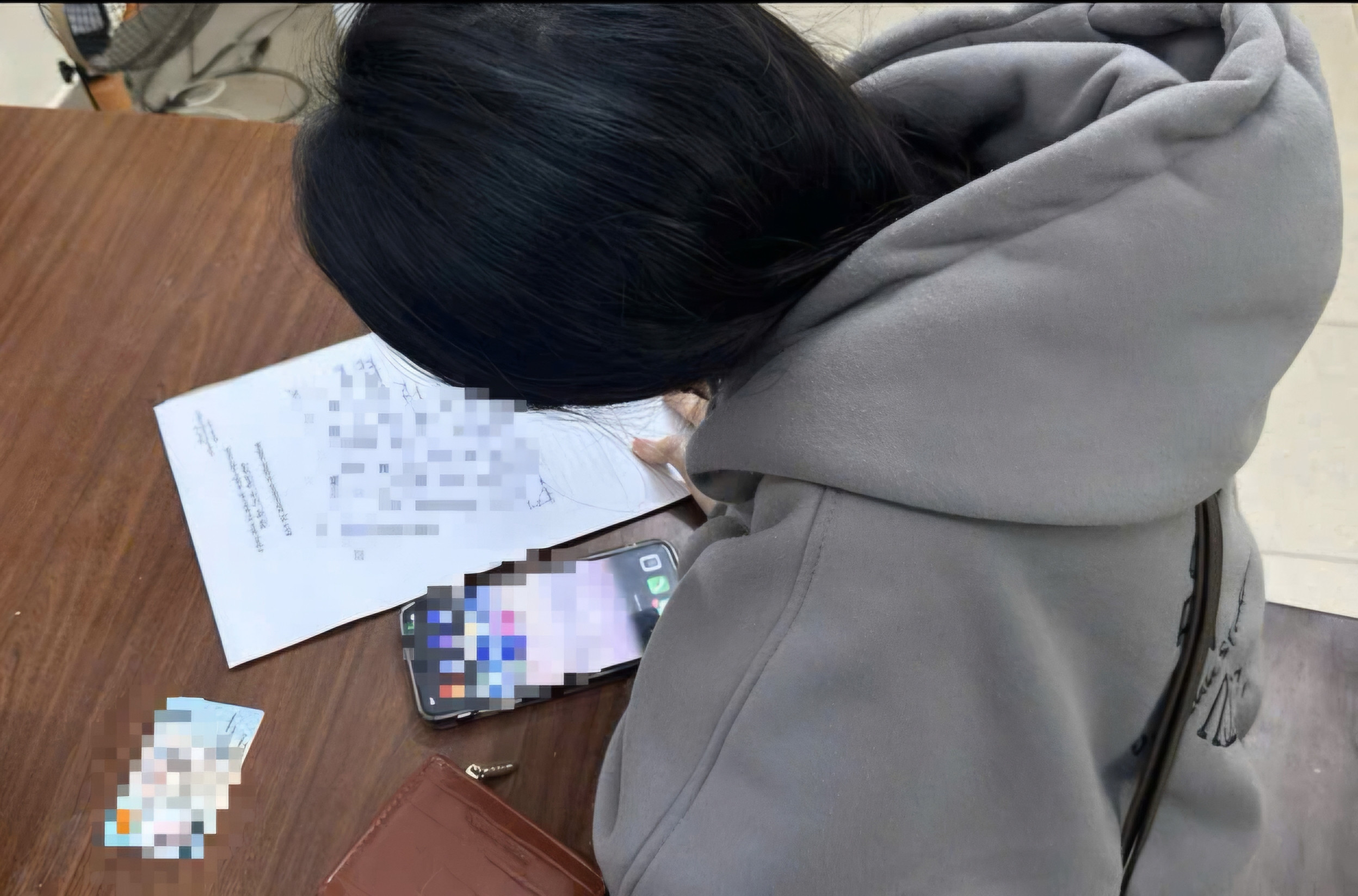 Nữ sinh viên Đại học Huế bị lừa hàng chục triệu đồng