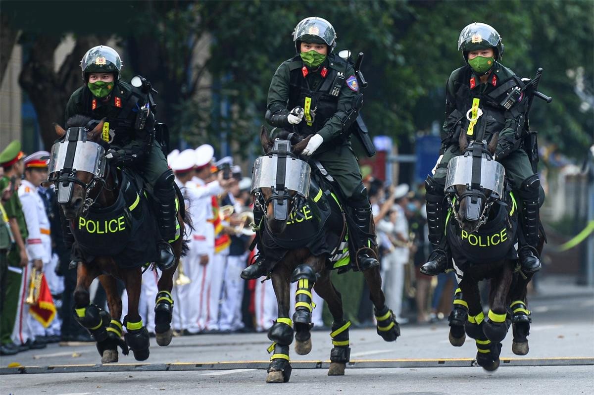 Cuối tuần này, công an trình diễn kỵ binh, khí tài tối tân ở hồ Hoàn Kiếm