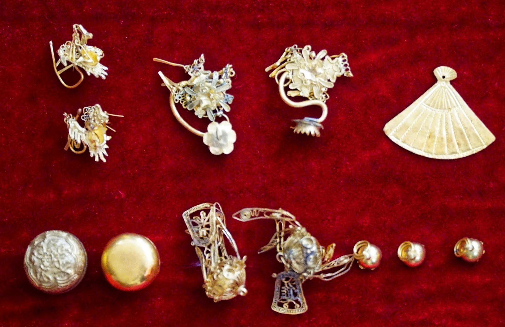 Chiêm ngưỡng bảo vật quốc gia 'Bộ kim phẩm Đền Nghè' ở Hải Phòng