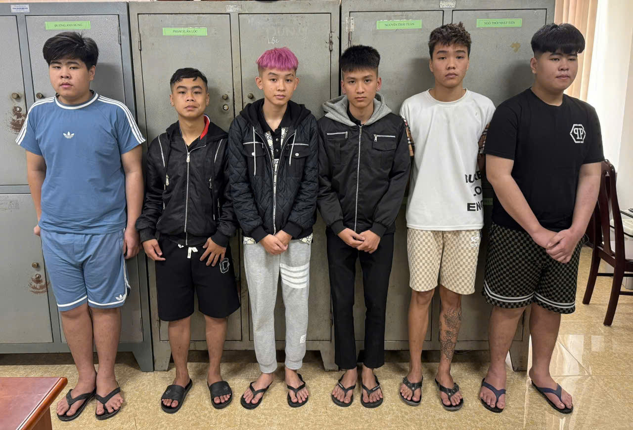 Bắt nhóm thanh thiếu niên ở Huế chuyên chặn xe trấn lột tài sản người đi đường