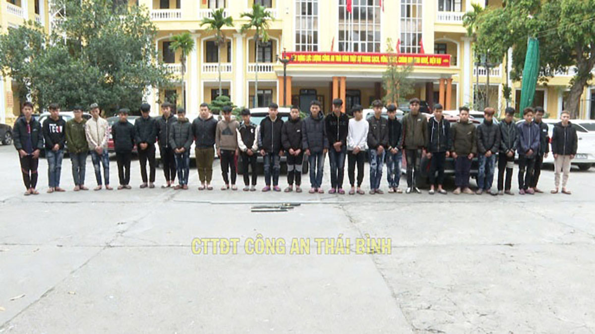 Khởi tố 18 thanh niên dùng hung khí hỗn chiến trong đêm ở Thái Bình