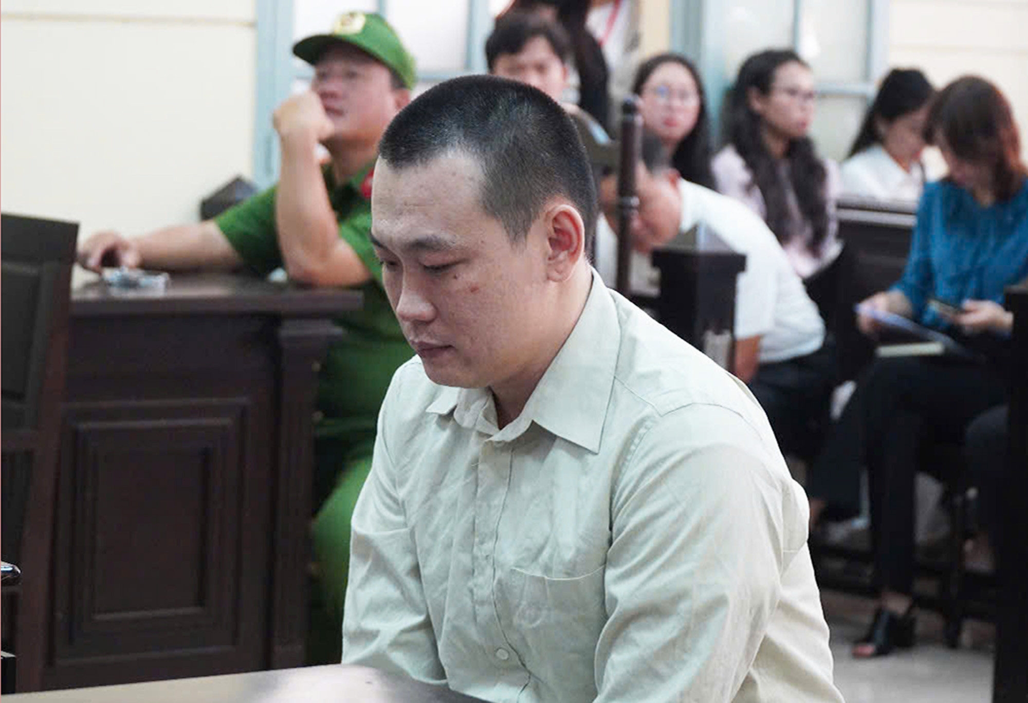 Tài xế ô tô đánh người trước cổng Bệnh viện Từ Dũ lãnh 1 năm tù