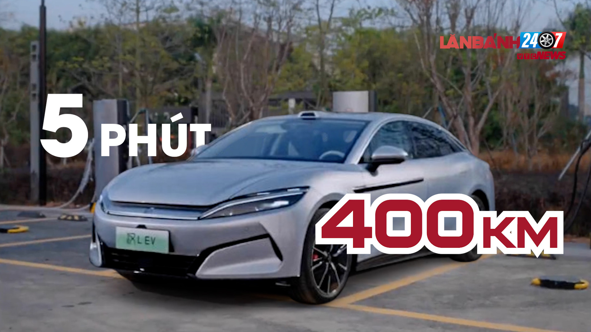 Cận cảnh xe điện BYD  sạc siêu tốc 5 phút đi 400 km, nhanh như đổ xăng