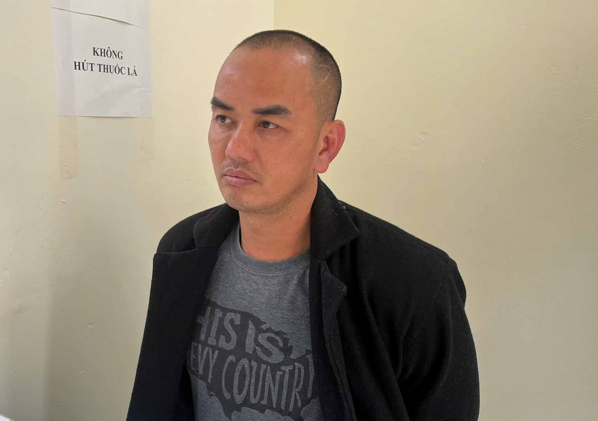 Tạm giữ kẻ lấn chiếm đất của Bộ Quốc phòng, đe dọa tổ công tác