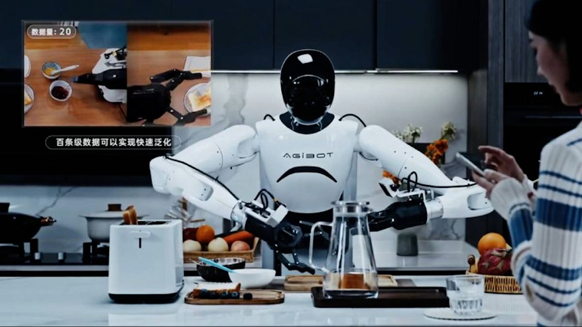 Cuộc đua sản xuất robot hình người Mỹ - Trung Quốc: Thế giới hưởng lợi gì?