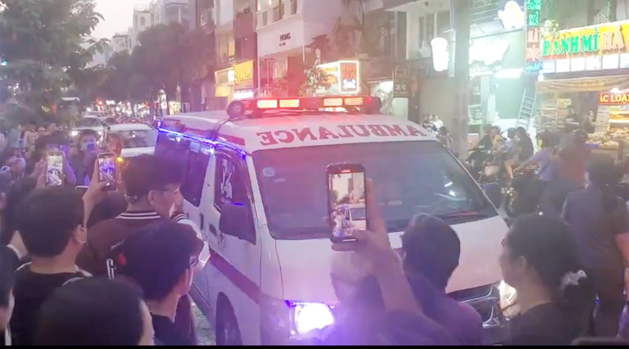 Xe cấp cứu hú còi chở diễn viên đến ra mắt 'Âm dương lộ': Thông tin mới nhất