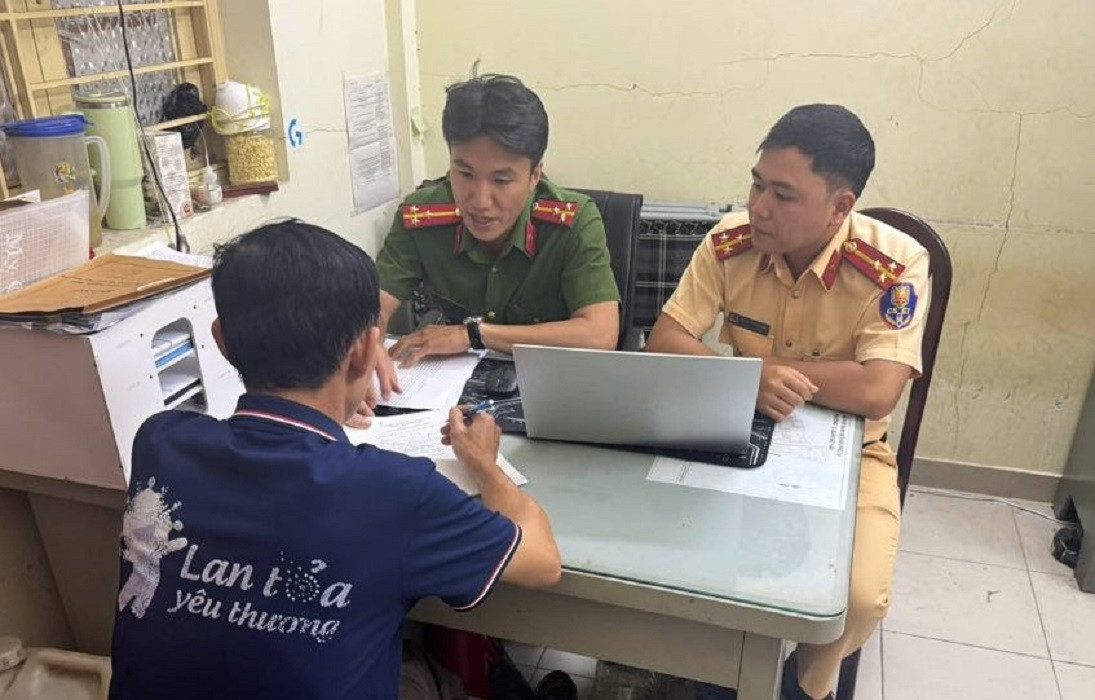 Xử phạt nhóm người chặn hẻm, dựng lưới để chơi bóng bàn ở TP.HCM