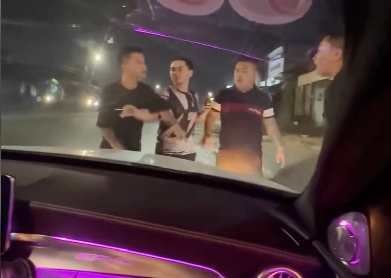 Ba người chặn ô tô rồi ẩu đả khiến bé 2 tuổi bị thương: Công an vào cuộc