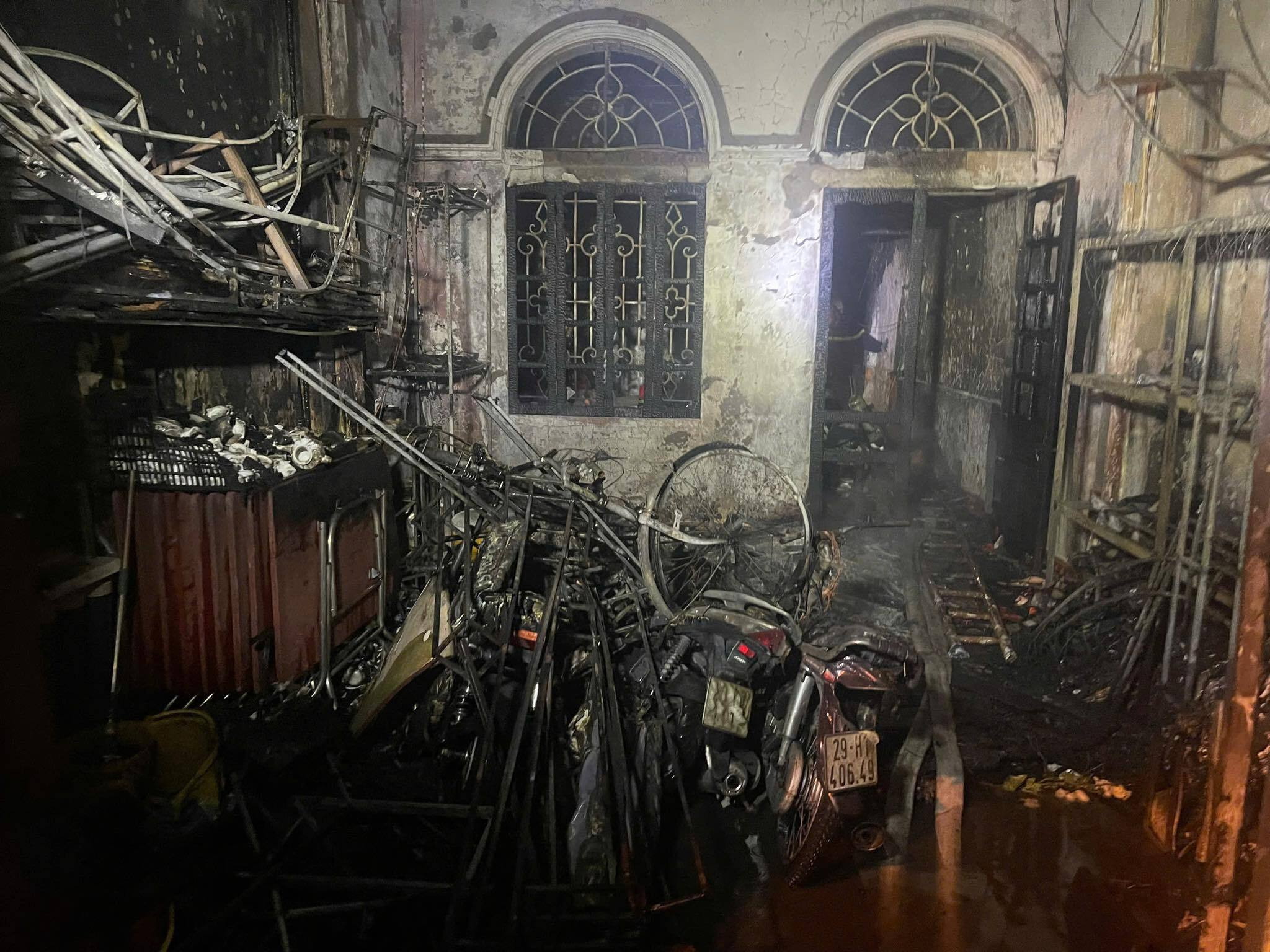 Cháy nhà ở Hà Nội, ông lão 78 tuổi tử vong