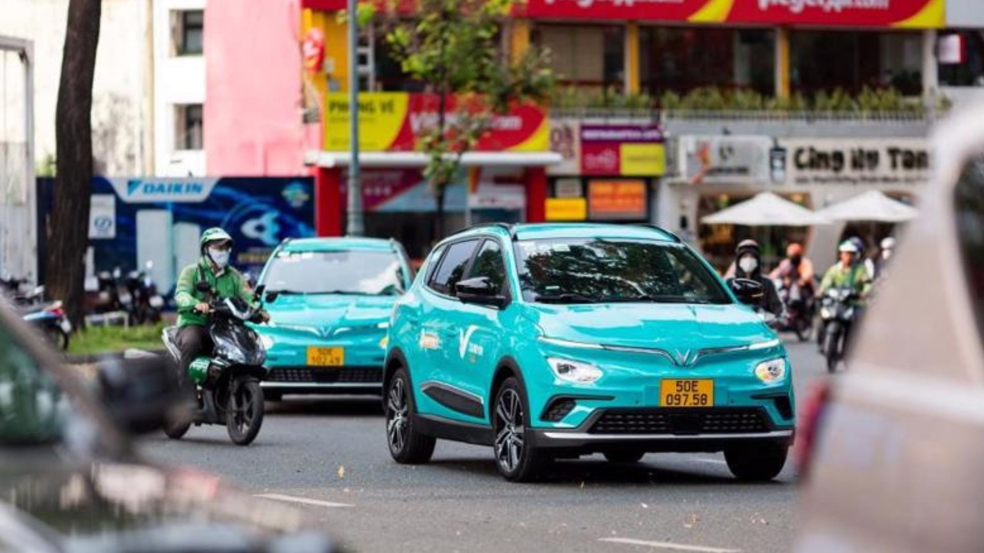 Xe điện ngày càng 'sạch': Không chỉ ở động cơ