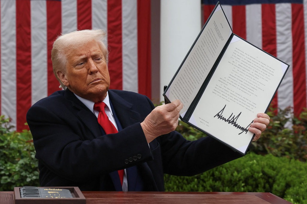 Công ty Mỹ kiện ông Trump vì thuế quan với Trung Quốc