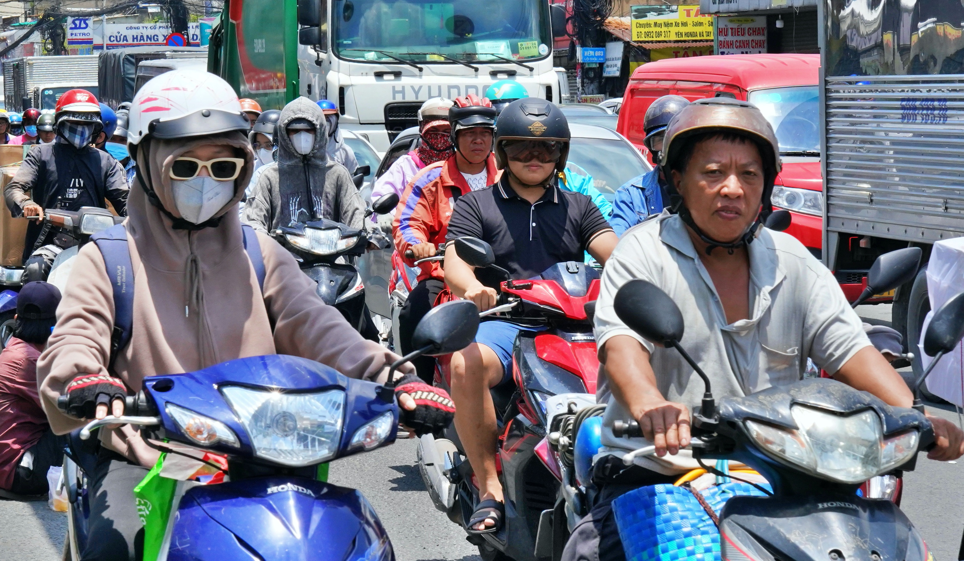 Thời tiết TP.HCM ngày 9/4: Nắng nóng, không khí oi bức